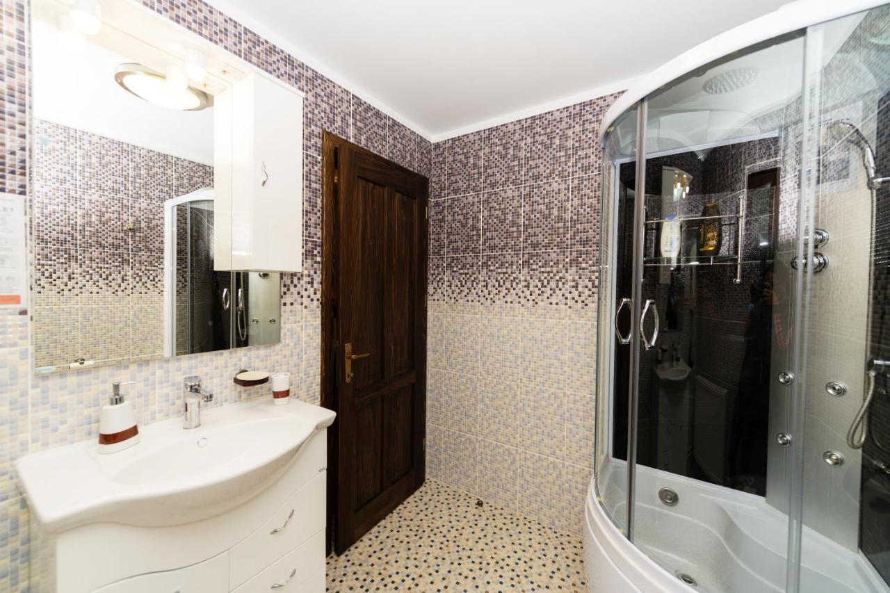 Stejarul Lui Andrei Otel Izvoarele  Dış mekan fotoğraf